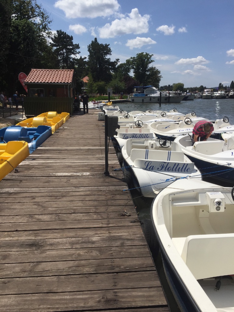 Tertiaire : ajout de bornes de recharge pour bateaux électriques (La Flotille, Metz)